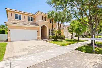 19389 SW 64th Street, Pembroke Pines, FL 33332 - Photo 2