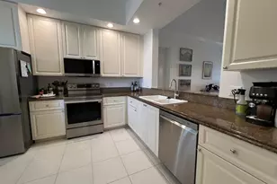 13 Harbour Isles Dr W, Fort Pierce, FL 34949 - Photo 4
