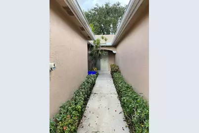 2551 Man Of War, West Palm Beach, FL 33411 - Photo 2
