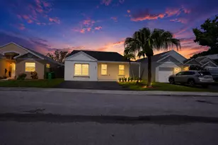 249 SW 159th Ave, Sunrise, FL 33326 - Photo 2