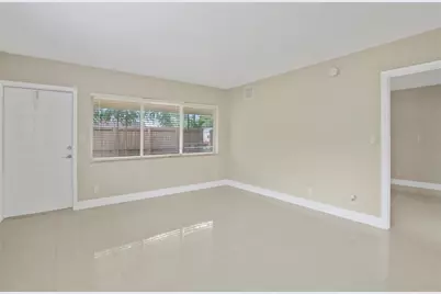 204 NE 10th Avenue #206, Fort Lauderdale, FL 33301 - Photo 4