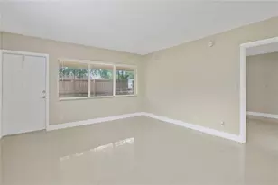 204 NE 10th Ave, Fort Lauderdale, FL 33301 - Photo 4