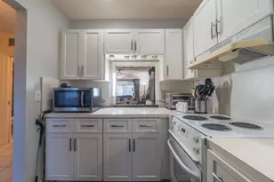 2050 NE 39th St, Lighthouse Point, FL 33064 - Photo 4