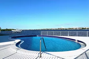 301 Croton Ave, Lantana, FL 33462 - Photo 2