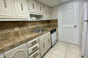 301 Croton Ave, Lantana, FL 33462 - Photo 4