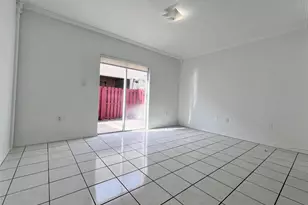 519 W 68th St, Hialeah, FL 33014 - Photo 6
