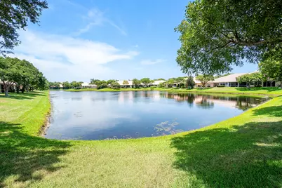 2473 S Coral Trace Circle, Delray Beach, FL 33445 - Photo 8