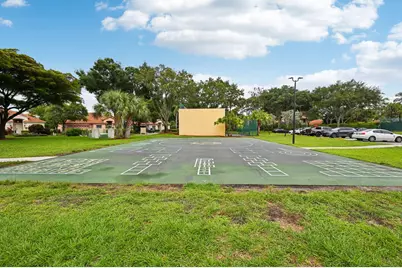 1019 Via Jardin, Riviera Beach, FL 33418 - Photo 22