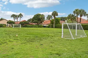 1019 Via Jardin, Riviera Beach, FL 33418 - Photo 22