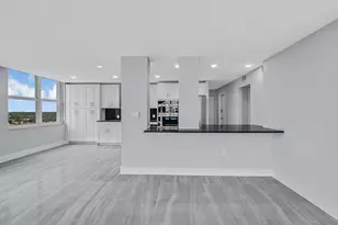 2751 S Ocean Dr, Hollywood, FL 33019 - Photo 18