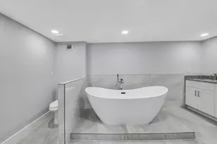 2751 S Ocean Dr, Hollywood, FL 33019 - Photo 34