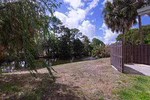202 Sparrow Dr, Royal Palm Beach, FL 33411 - Photo 2