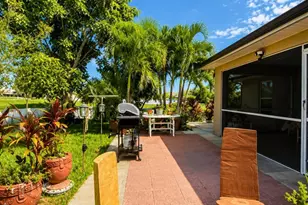 1206 NE 5th Ave, Cape Coral, FL 33909 - Photo 4