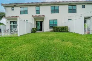 2004 Sugar Maple Dr, Riviera Beach, FL 33410 - Photo 16
