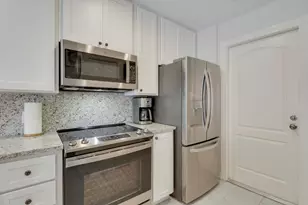 73 Laurel Oaks Cir, Jupiter, FL 33469 - Photo 8