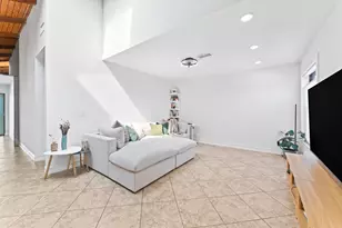 7811 Beechfern Cir, Tamarac, FL 33321 - Photo 10