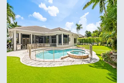 10800 Blue Palm Street, Plantation, FL 33324 - Photo 2