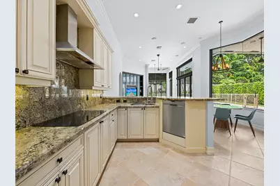 10800 Blue Palm Street, Plantation, FL 33324 - Photo 12