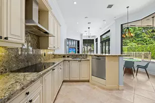 10800 Blue Palm St, Plantation, FL 33324 - Photo 12