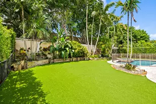 10800 Blue Palm St, Plantation, FL 33324 - Photo 4