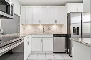 232 Lake Meryl Dr, West Palm Beach, FL 33411 - Photo 4