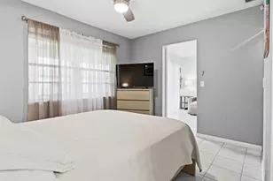 232 Lake Meryl Dr, West Palm Beach, FL 33411 - Photo 22