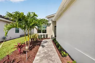 11758 SW Coral Cove Pkwy, Port Saint Lucie, FL 34987 - Photo 6