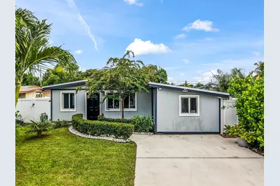 218 Glouchester Street, Boca Raton, FL 33487 - Photo 1