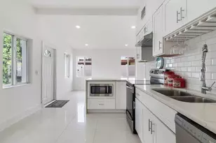 218 Glouchester St, Boca Raton, FL 33487 - Photo 8