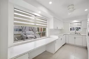 19001 NE 14th Ave, Miami, FL 33179 - Photo 4