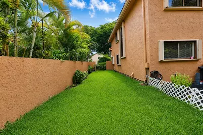 749 NW 40th Terrace, Deerfield Beach, FL 33442 - Photo 18