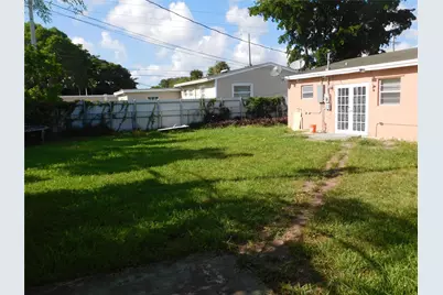 1511 SW 63rd Avenue, North Lauderdale, FL 33068 - Photo 12