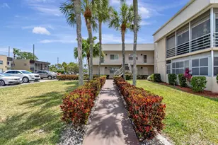52 Burgundy B, Delray Beach, FL 33484 - Photo 6
