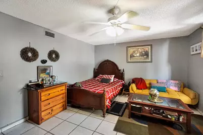1067 W 43rd Place #68, Hialeah, FL 33012 - Photo 20
