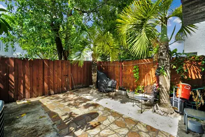 1067 W 43rd Place #68, Hialeah, FL 33012 - Photo 22