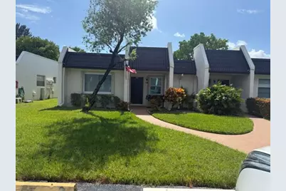 197 Lake Susan Lane, West Palm Beach, FL 33411 - Photo 1