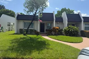197 Lake Susan Ln, West Palm Beach, FL 33411 - Photo 1