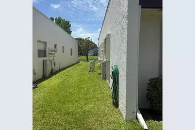 197 Lake Susan Lane, West Palm Beach, FL 33411 - Photo 22