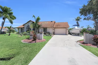 2698 SE Calusa Avenue, Port Saint Lucie, FL 34952 - Photo 2