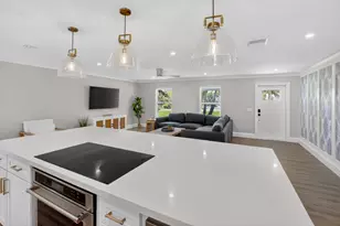 135 SE 28th Ct, Boynton Beach, FL 33435 - Photo 8