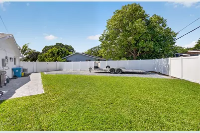 135 SE 28th Court, Boynton Beach, FL 33435 - Photo 56