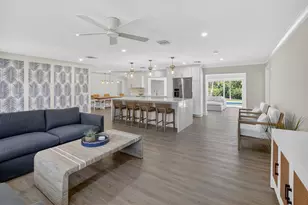 135 SE 28th Ct, Boynton Beach, FL 33435 - Photo 2