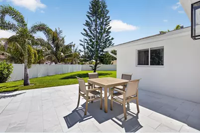 135 SE 28th Court, Boynton Beach, FL 33435 - Photo 40