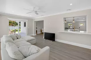 135 SE 28th Ct, Boynton Beach, FL 33435 - Photo 24