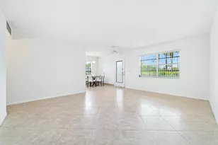 552 Normandy L Ln, Delray Beach, FL 33484 - Photo 4