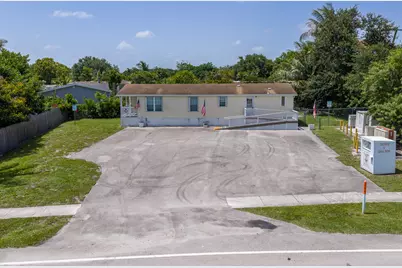 10105 SW Sandalfoot Boulevard, Boca Raton, FL 33428 - Photo 4