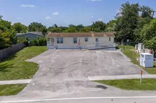 10105 SW Sandalfoot Blvd, Boca Raton, FL 33428 - Photo 4