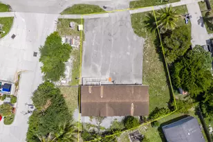 10105 SW Sandalfoot Blvd, Boca Raton, FL 33428 - Photo 26