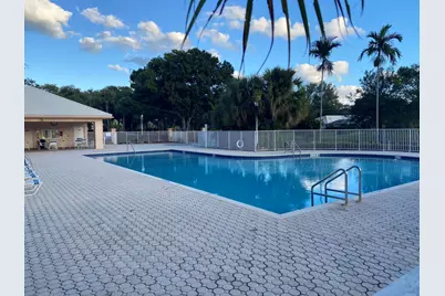 2102 Appleton Court, Palm Beach Gardens, FL 33403 - Photo 14