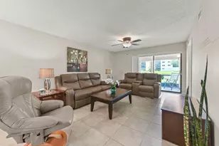 7618 Tahiti Ln, Lake Worth, FL 33467 - Photo 1